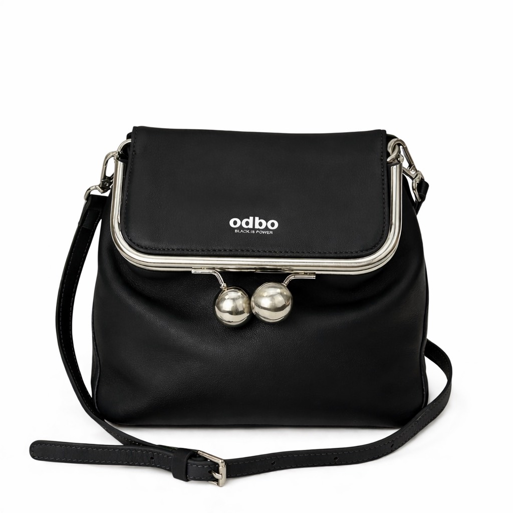 珠釦魚口側背包（25H2560）黑色